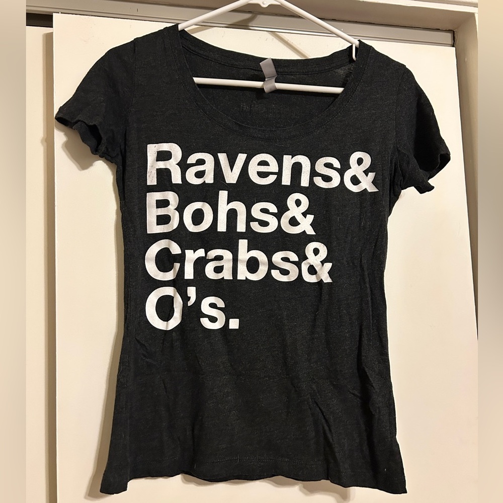 3/$10 🏷️  Ravens, Bohs, Crabs, Os Baltimore T-shirt